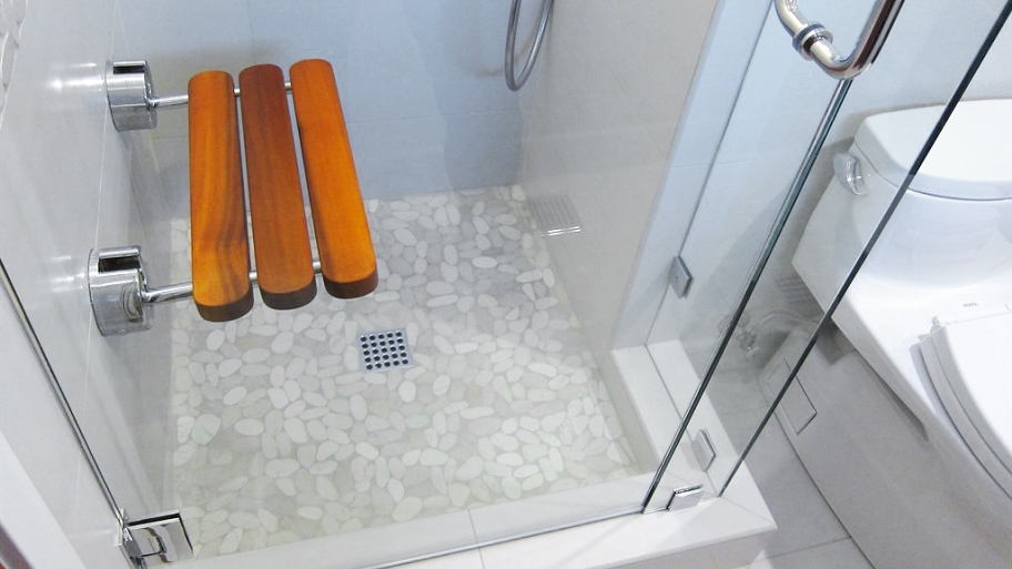 shower bench for safety