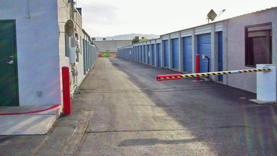 Storage facility with a security gate