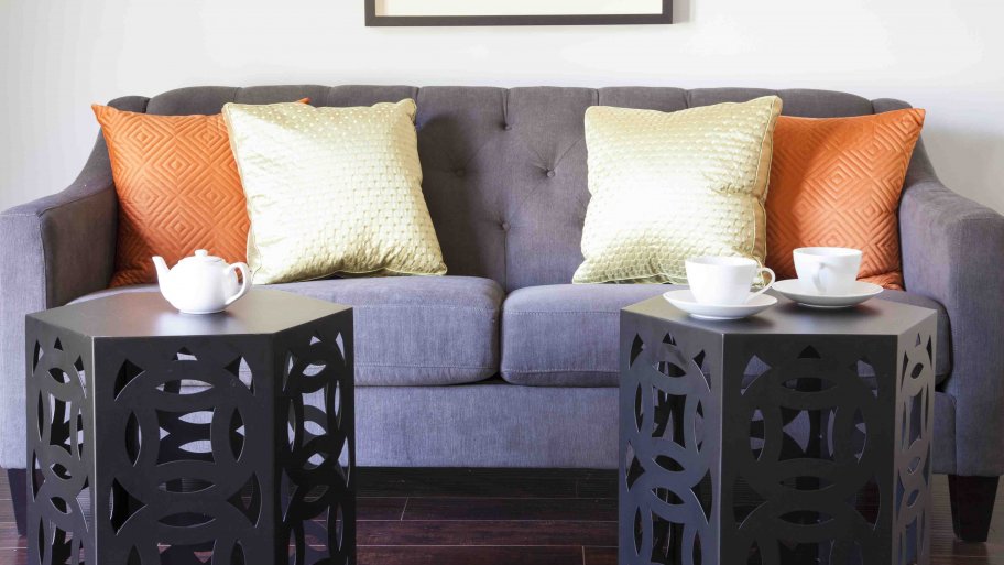 throw pillows couch with four throw pillows