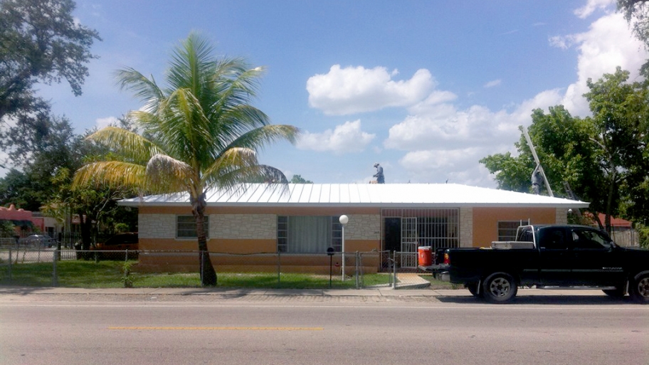 new metal roof on Florida home