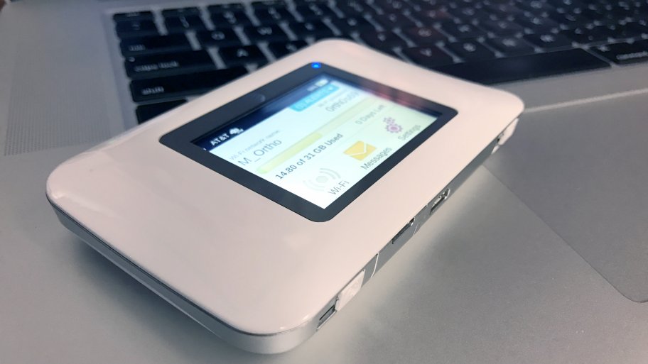 A Netgear personal Wi-Fi hotspot sold by AT&T