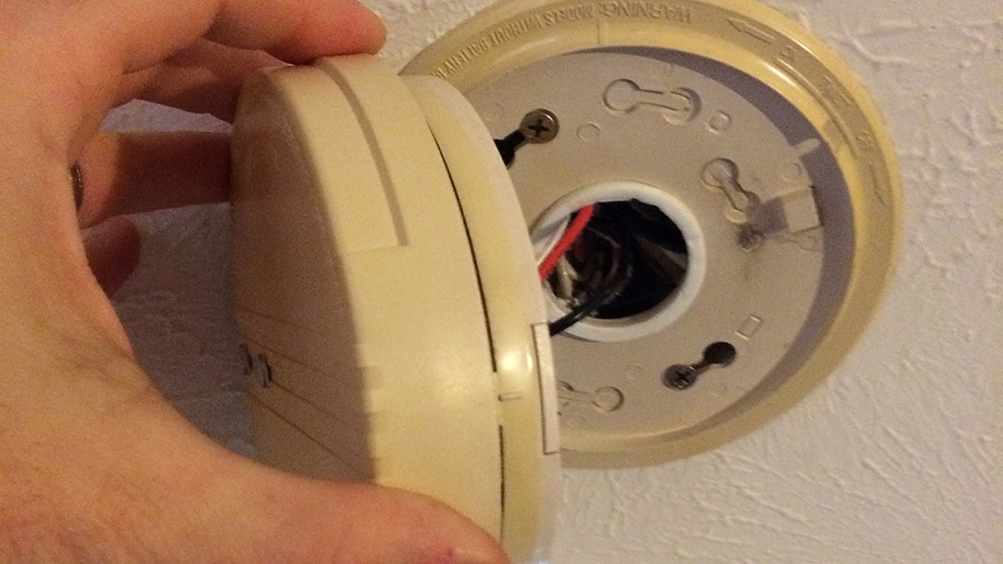 adjusting a hardwired smoke detector