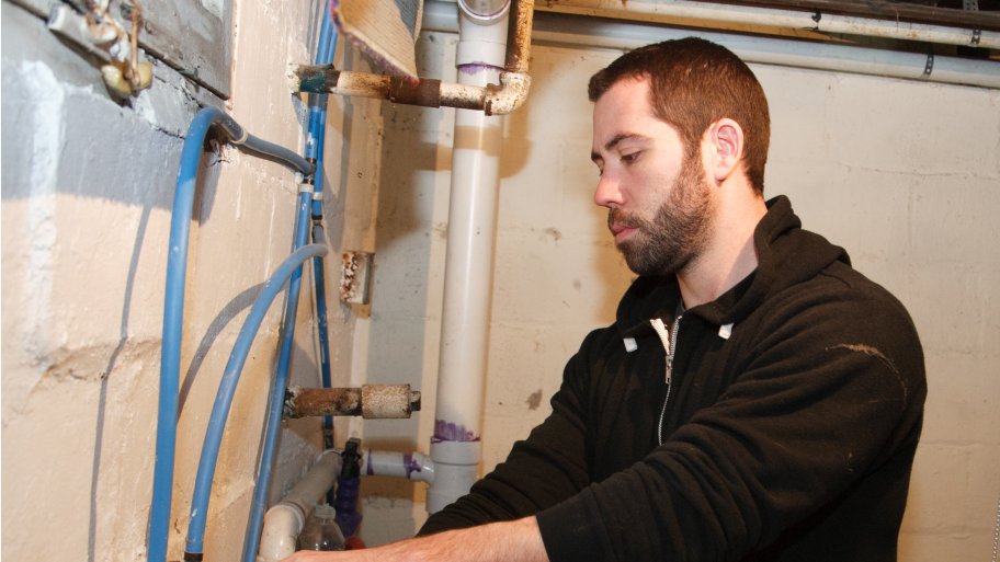 fixing frozen pipes