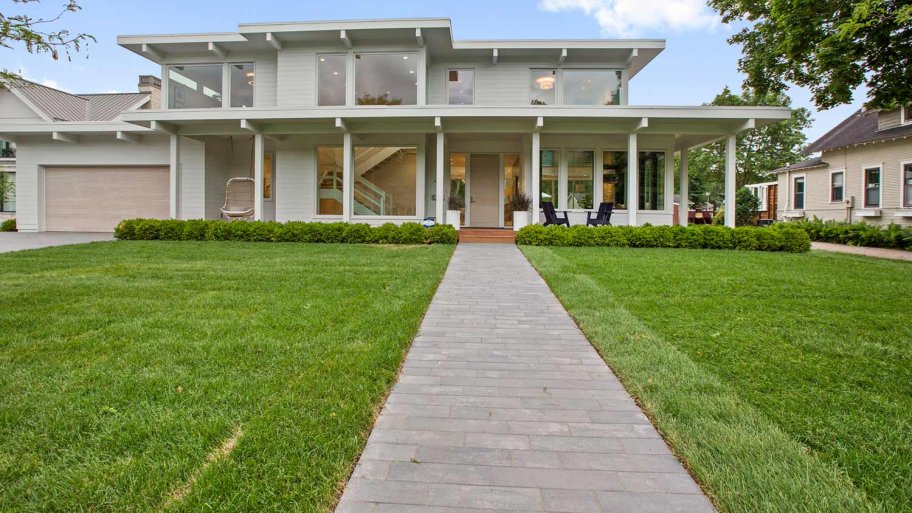 Modern house with big front yard