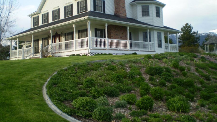 wrap around porch, country house, farmhouse