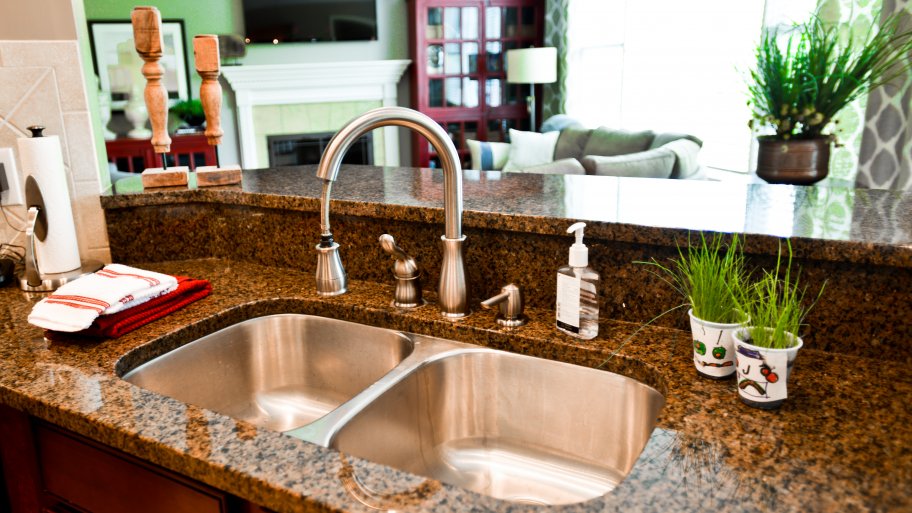 deep kitchen sink
