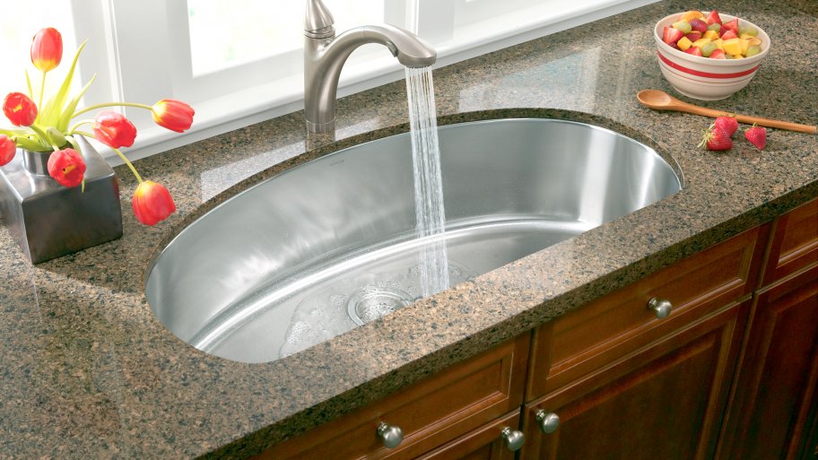 sink with pulldown faucet