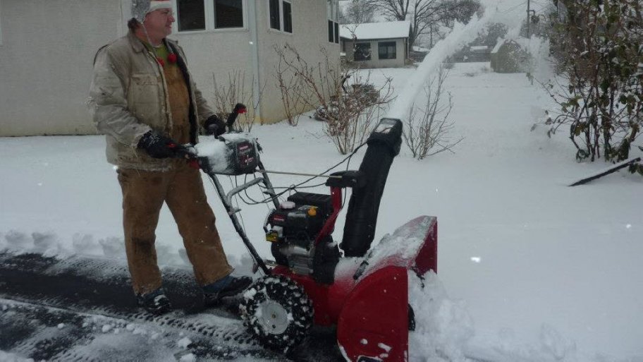 Snowblower in action