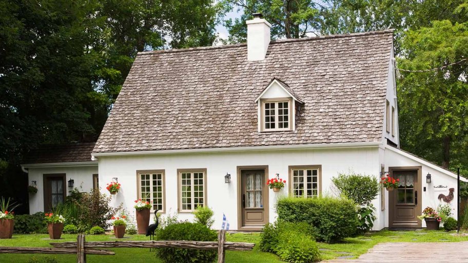 Wood shingles on country house