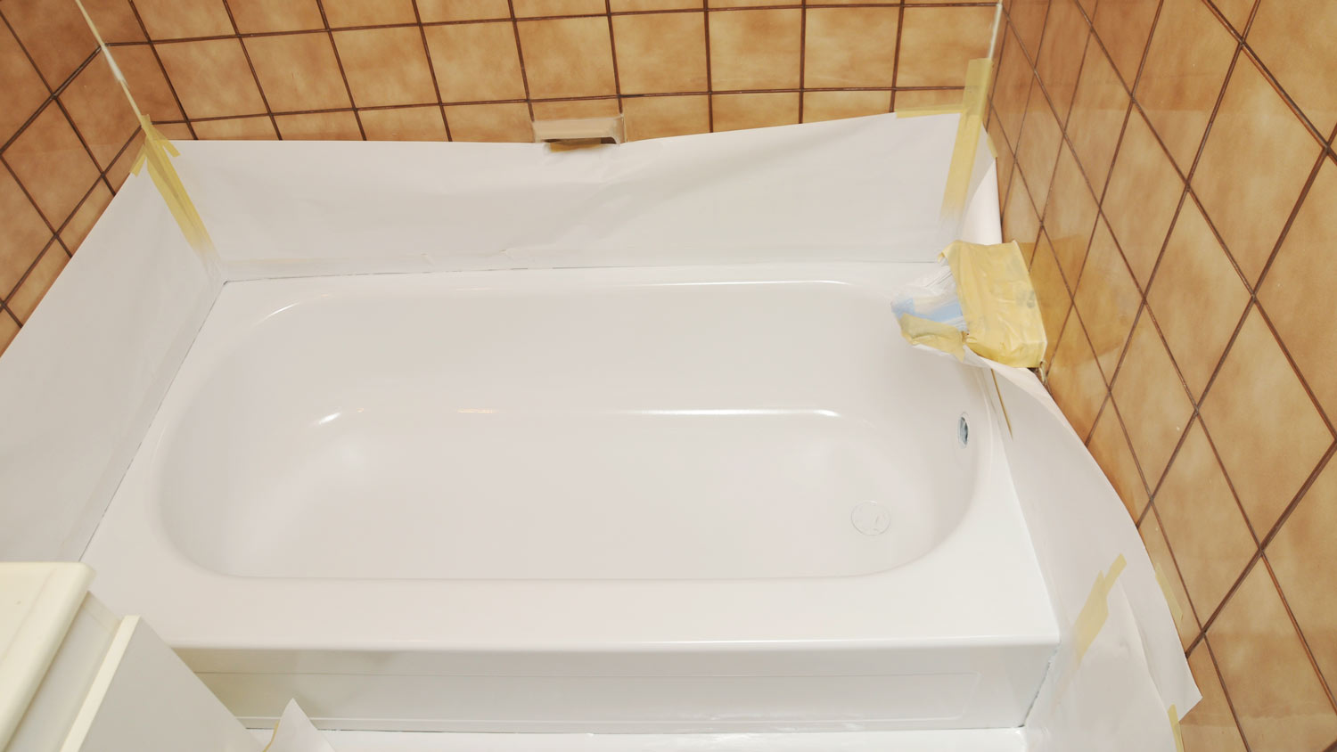 bathtub reglazing renovation