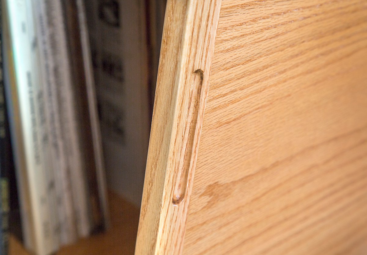 tv table finger groove detail