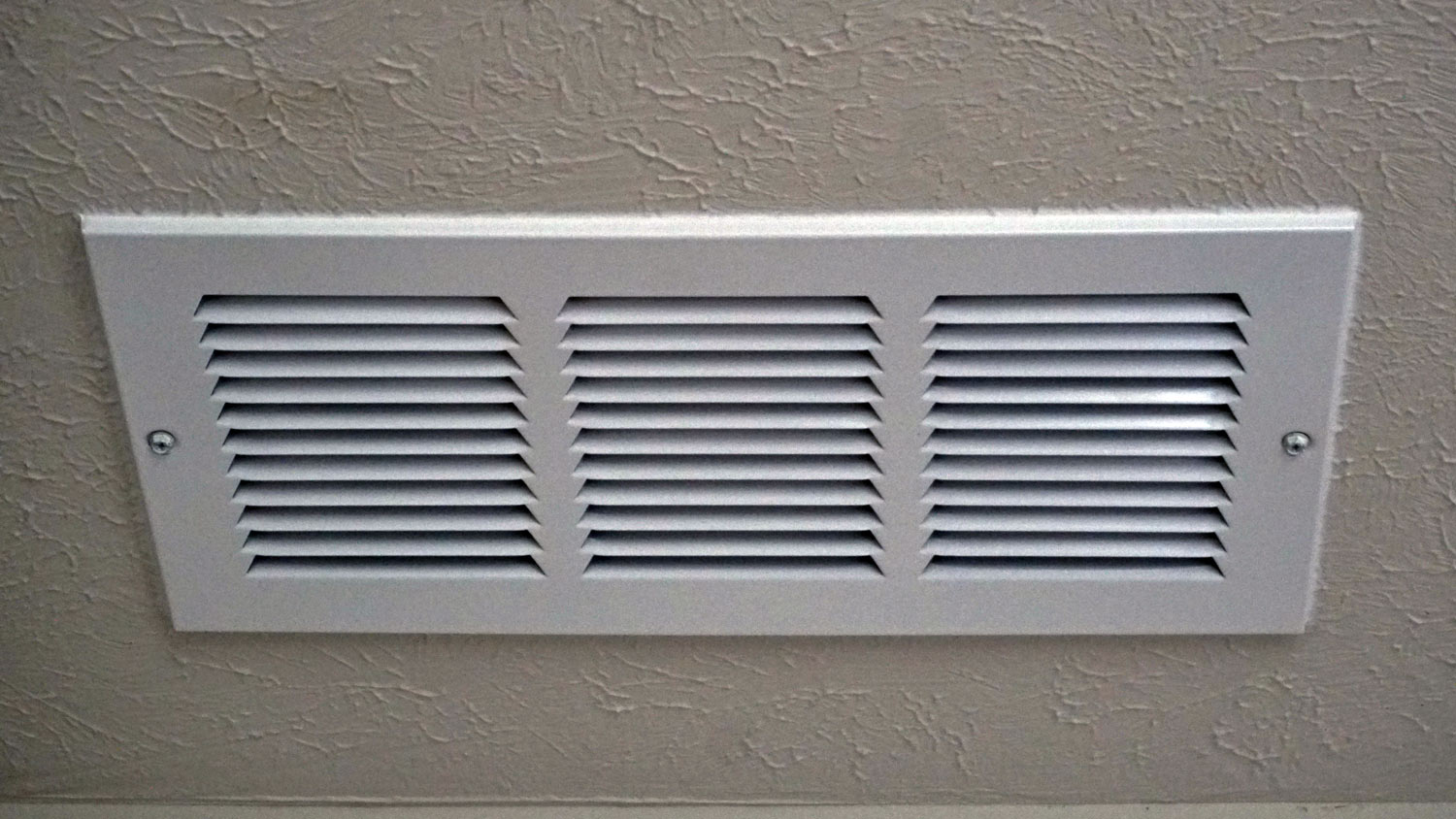 Air vent cover for room heating/cooling and return furnace air