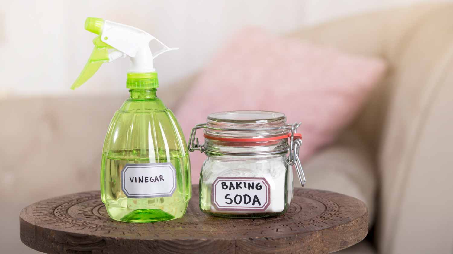 white vinegar for home cleaning