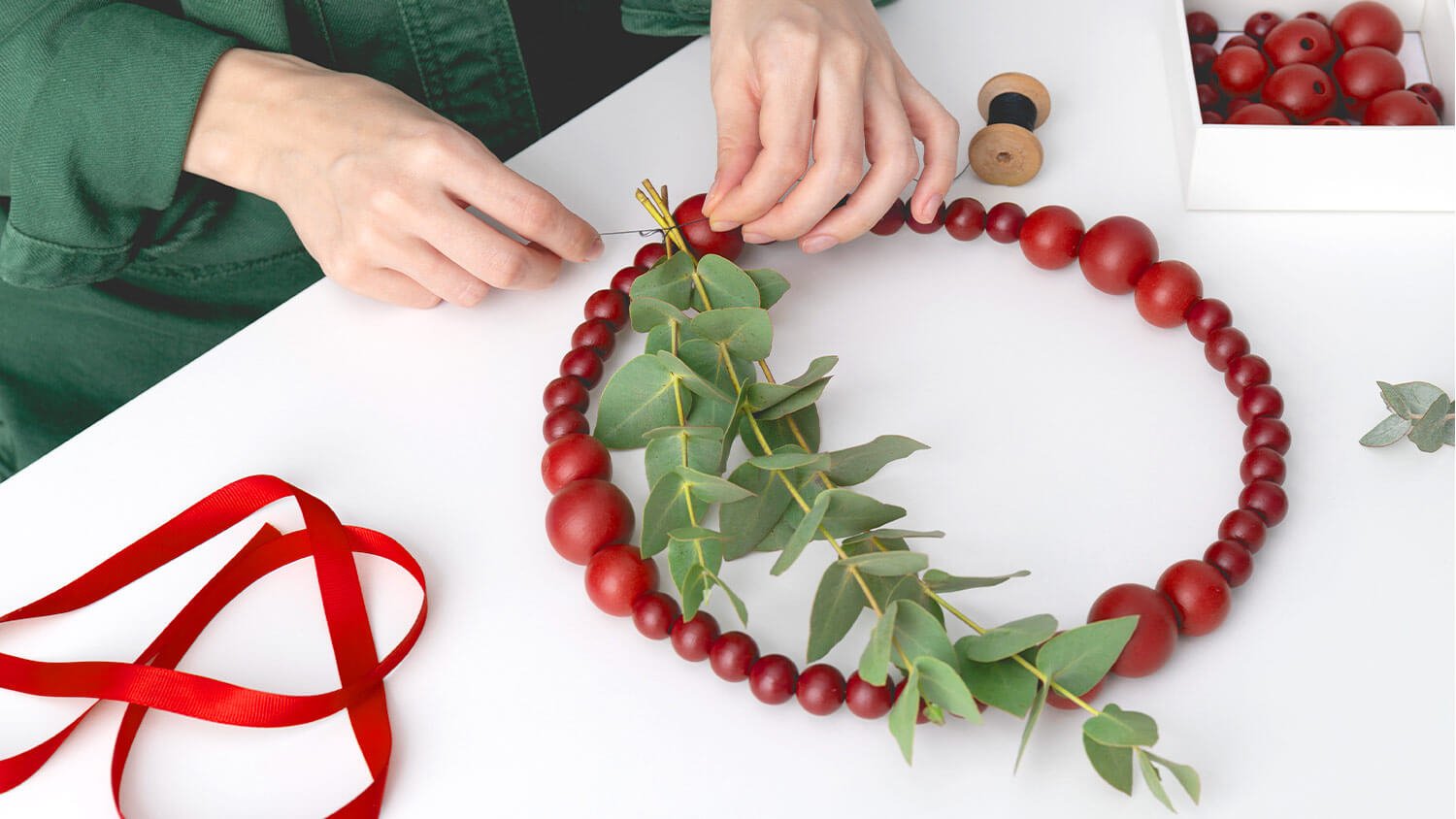 wood red beads wreath