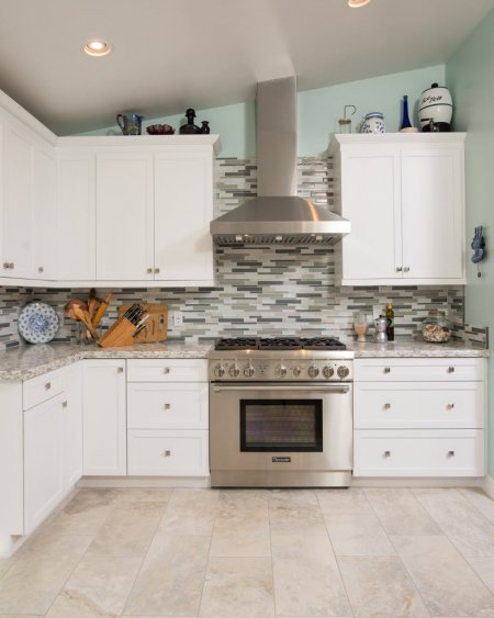 stainless steel appliances, backsplash, remodeled kitchen