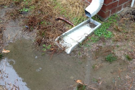 splash block outside home